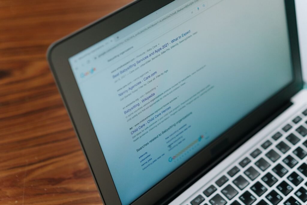 An optimized user interface wireframe demonstrating clean left alignment and crisp responsive typography across multiple mobile device viewports.
